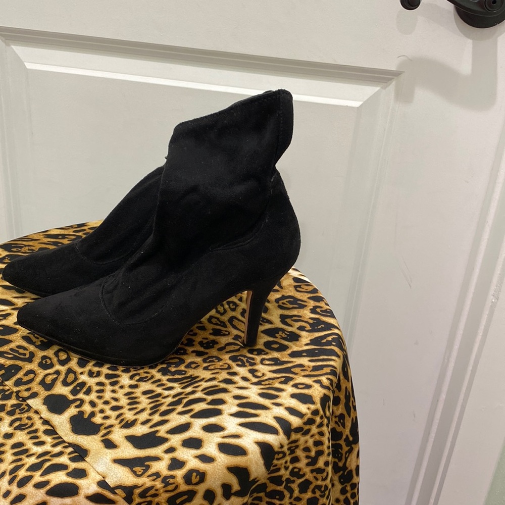 White House Black Market heeled ankle booties
